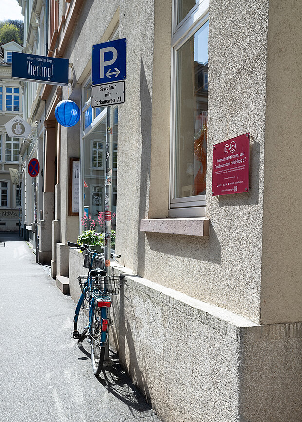 Außenaufnahme des IFZ Heidelberg in der Theaterstraße 16